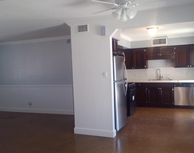 3419 E Turney Avenue - Photo Thumbnail 2