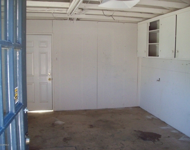 3419 E Turney Avenue - Photo Thumbnail 10