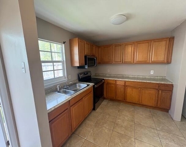 3115 Windsor Avenue - Photo Thumbnail 6