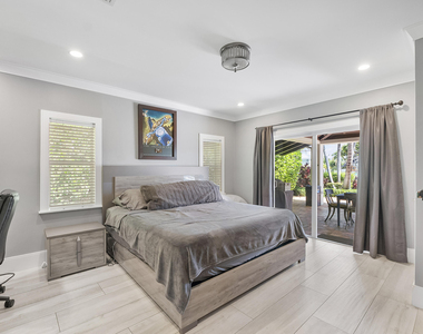 725 Ne 36th Street - Photo Thumbnail 28