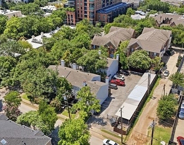2815 Welborn Street - Photo Thumbnail 27