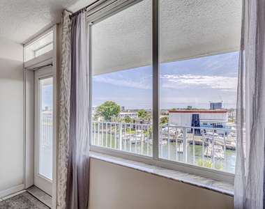 108 Paradise Harbour Boulevard - Photo Thumbnail 5
