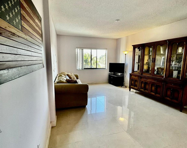 2105 Lavers Circle - Photo Thumbnail 13