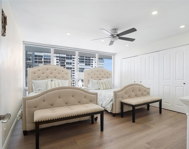 4280 Galt Ocean Drive - Photo Thumbnail 38