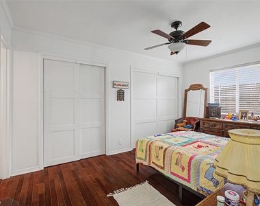 2009 Charleston Drive - Photo Thumbnail 7