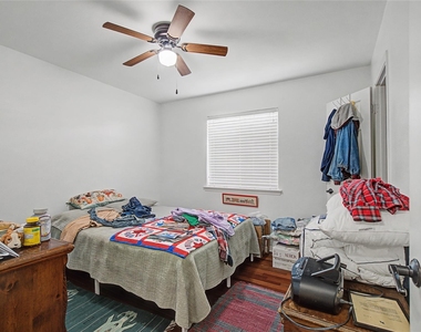 2009 Charleston Drive - Photo Thumbnail 10