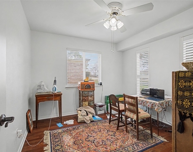 2009 Charleston Drive - Photo Thumbnail 9