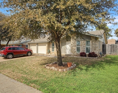 2009 Charleston Drive - Photo Thumbnail 2