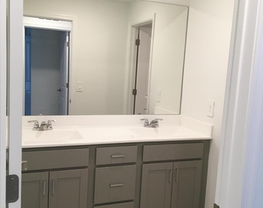 12226 Sw Roma Circle - Photo Thumbnail 11