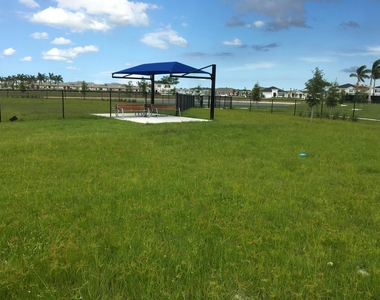 12226 Sw Roma Circle - Photo Thumbnail 29