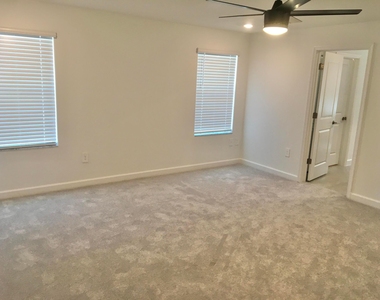 12226 Sw Roma Circle - Photo Thumbnail 15