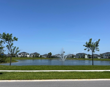 12226 Sw Roma Circle - Photo Thumbnail 1