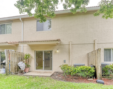 316 Se Bloxham Way - Photo Thumbnail 26