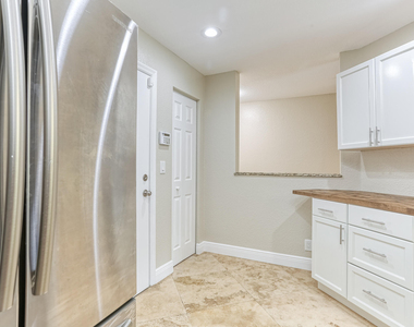 316 Se Bloxham Way - Photo Thumbnail 4
