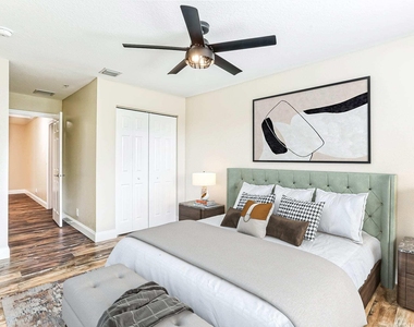 316 Se Bloxham Way - Photo Thumbnail 18