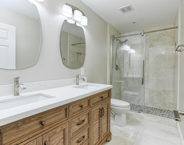 316 Se Bloxham Way - Photo Thumbnail 19