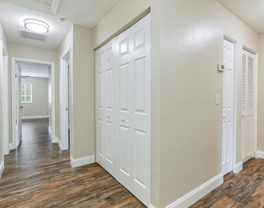 316 Se Bloxham Way - Photo Thumbnail 13