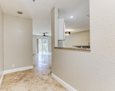 316 Se Bloxham Way - Photo Thumbnail 2