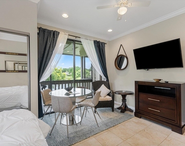 11842 Pebblewood Drive - Photo Thumbnail 6