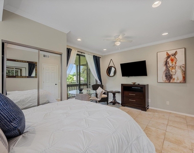 11842 Pebblewood Drive - Photo Thumbnail 5