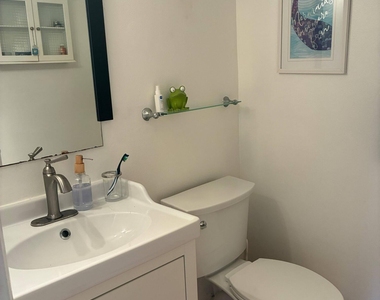 400 Leslie Drive - Photo Thumbnail 30