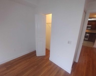 1660 Renaissance Commons Boulevard - Photo Thumbnail 8