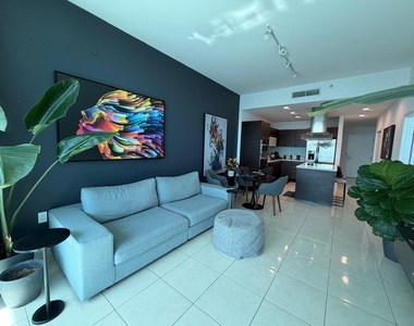 7930 East Drive - Photo Thumbnail 6