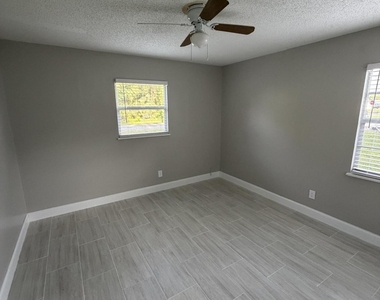 1605 N 42nd Street - Photo Thumbnail 13