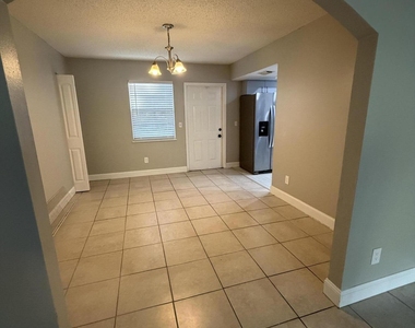 1605 N 42nd Street - Photo Thumbnail 9