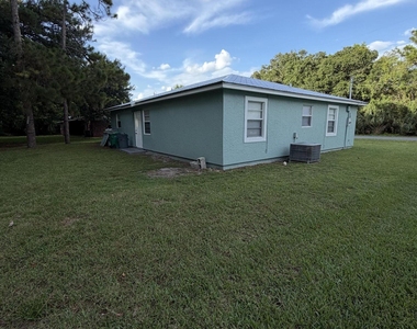 1605 N 42nd Street - Photo Thumbnail 4