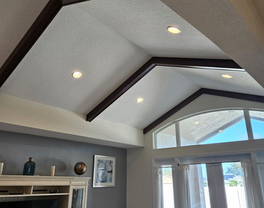 5768 Nw Zenith Drive - Photo Thumbnail 5
