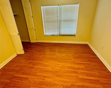 805 W Oakland Park Boulevard - Photo Thumbnail 15