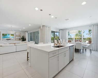 19564 Broad Shore Walk - Photo Thumbnail 15