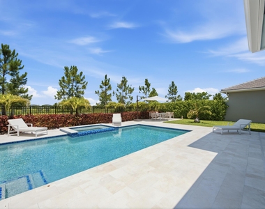 19564 Broad Shore Walk - Photo Thumbnail 17