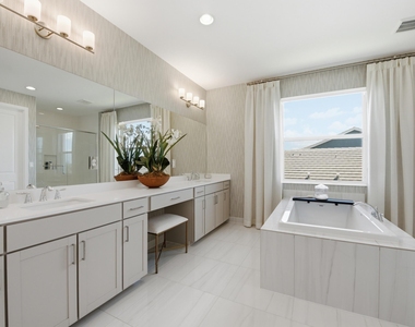 19564 Broad Shore Walk - Photo Thumbnail 13