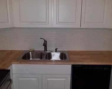 1111 N 25th Avenue - Photo Thumbnail 12