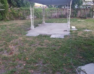 1111 N 25th Avenue - Photo Thumbnail 10