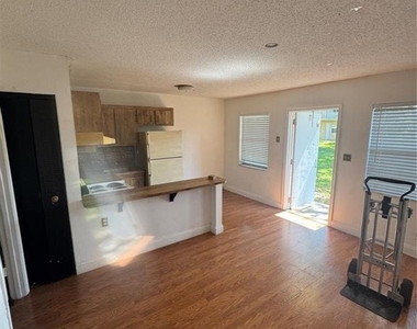 5192 Ne 6th Avenue - Photo Thumbnail 7