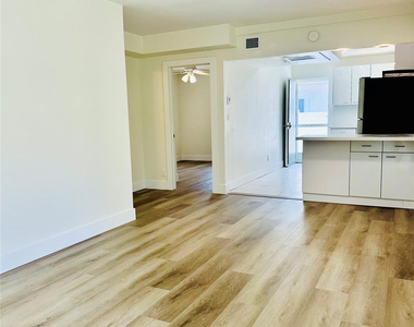 2425 Pierce Street - Photo Thumbnail 4