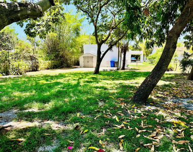 2425 Pierce Street - Photo Thumbnail 14