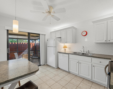 7916 Se Villa Circle - Photo Thumbnail 11