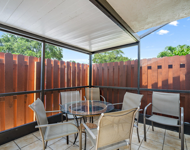 7916 Se Villa Circle - Photo Thumbnail 1