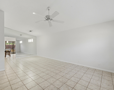 7916 Se Villa Circle - Photo Thumbnail 9