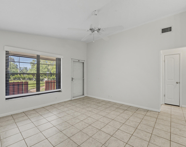 7916 Se Villa Circle - Photo Thumbnail 3