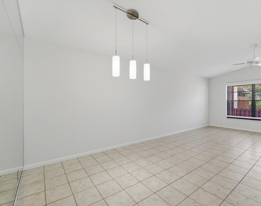 7916 Se Villa Circle - Photo Thumbnail 7