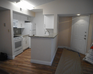 2946 S University Drive - Photo Thumbnail 8