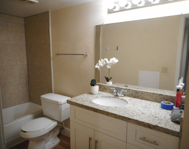 2946 S University Drive - Photo Thumbnail 7