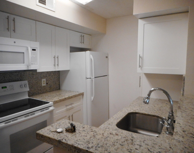 2946 S University Drive - Photo Thumbnail 3