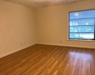 3094 Bermwood Lane - Photo Thumbnail 31