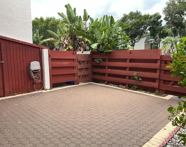 3094 Bermwood Lane - Photo Thumbnail 2